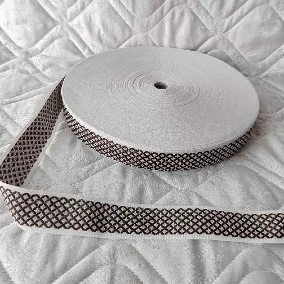 Лента окантовочная цветная AР ромб 8.1 коричневая