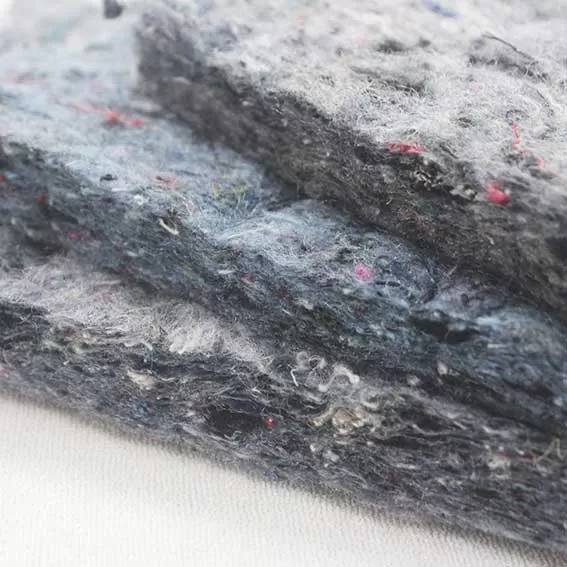 Объемный нетканый наполнитель Лайттек оптом