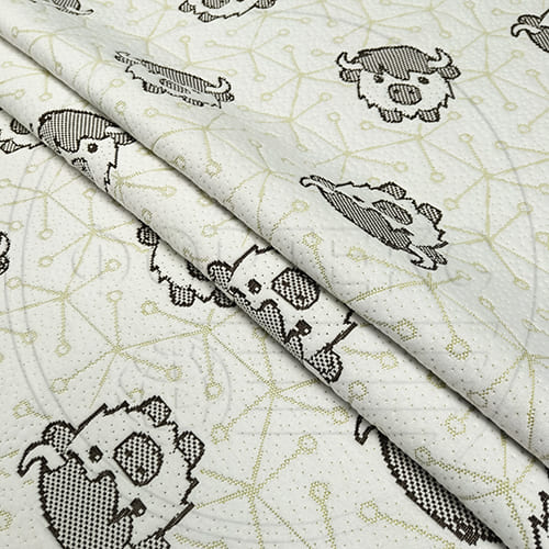 Трикотажное полотно FRTX 25 029 Зубр белого цвета с контрастным рисунком